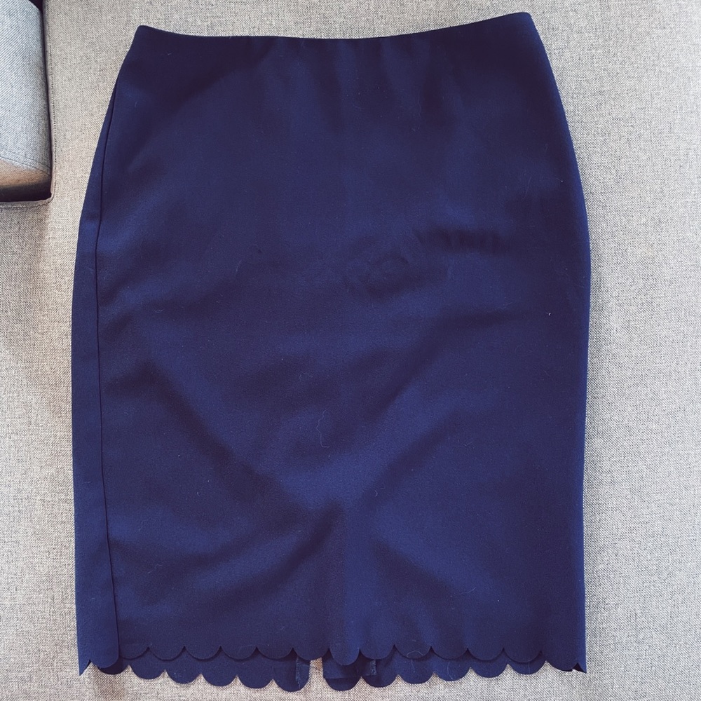 Banana Republic scallop trim skirt